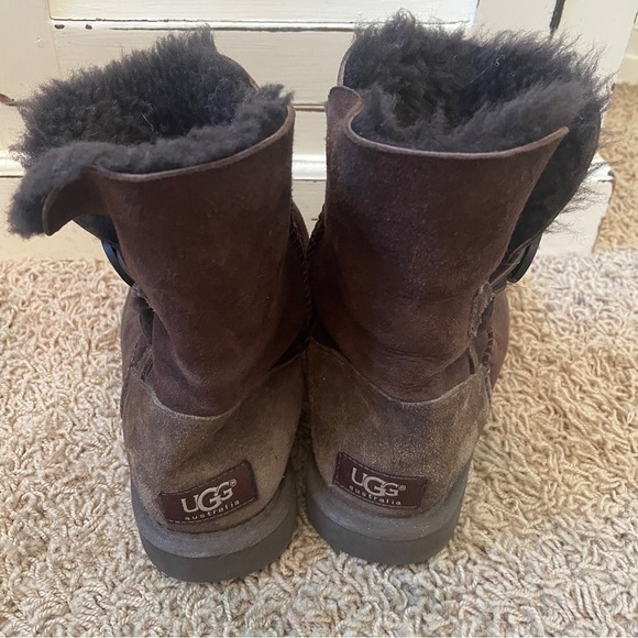 UGG Australia Original Women’s Bailey Button II Chocolate Short Booties Boot 5 - Picture 11 of 11
